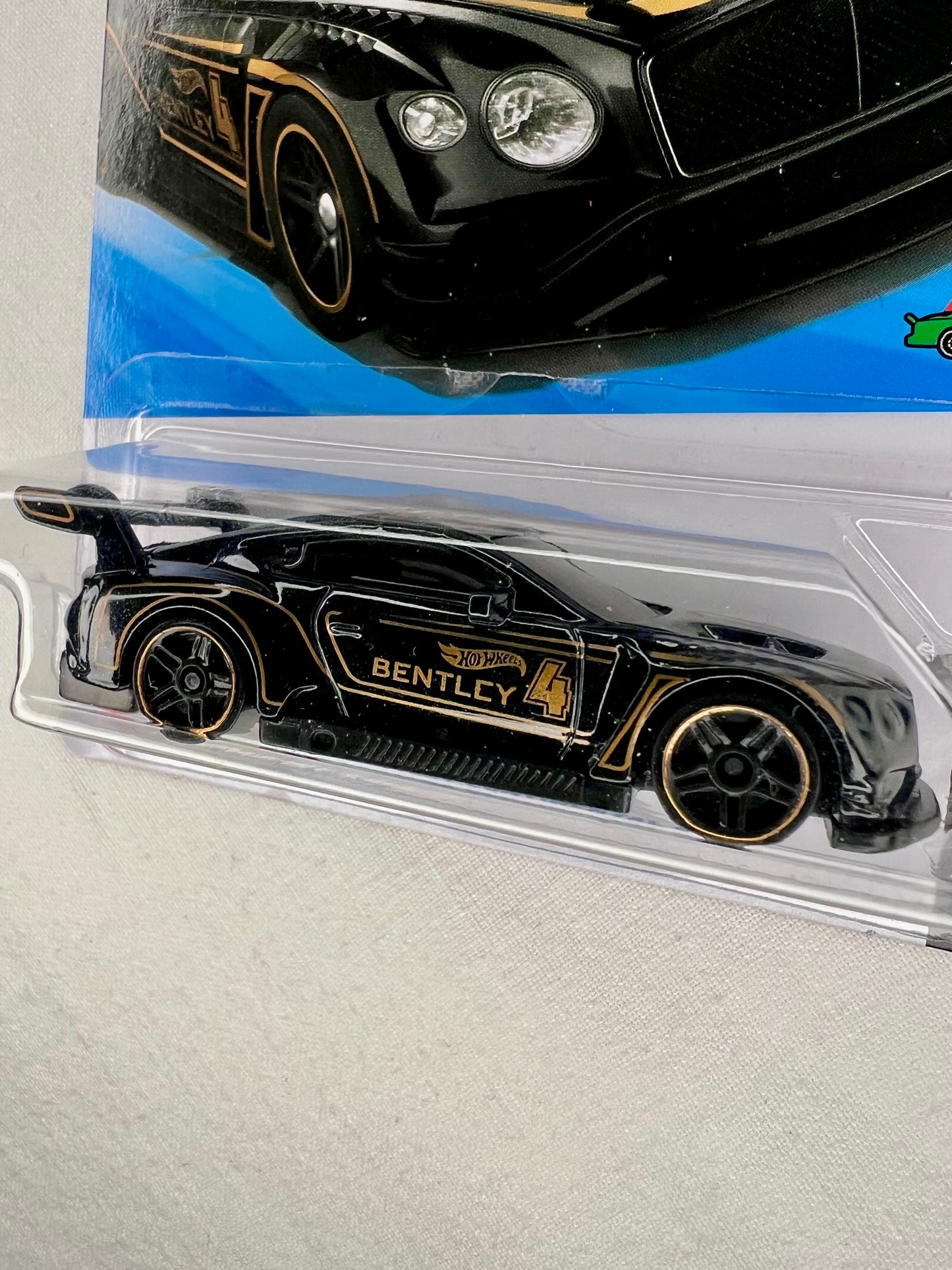 Hot Wheels 2018 Bentley Continental GT3 – HW Race Day – Mint Card (162/250)