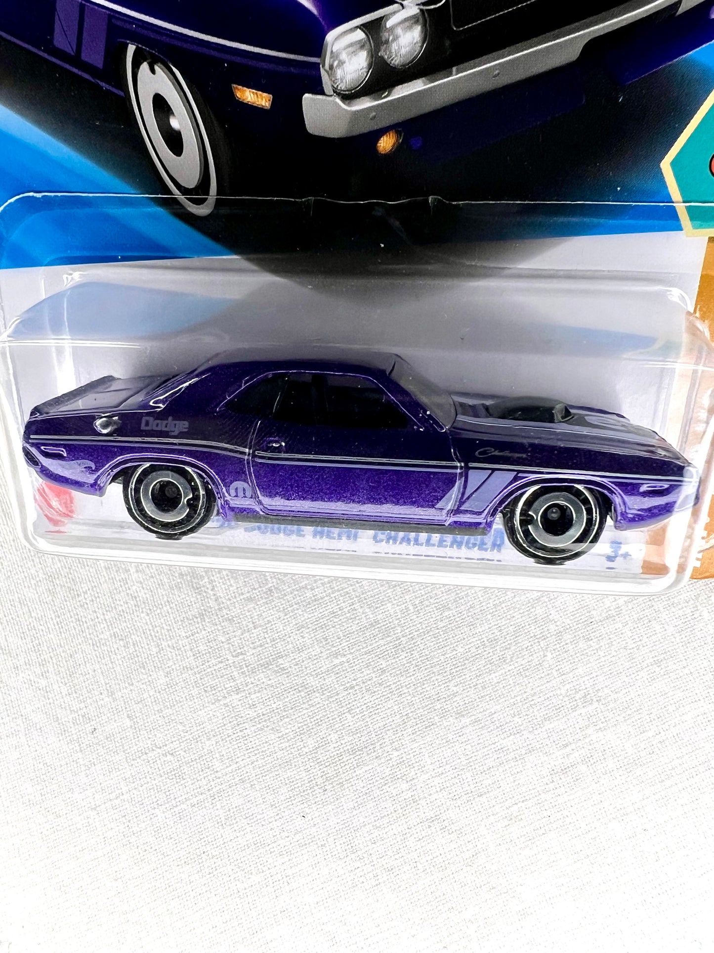 Hot Wheels ’70 Dodge Hemi Challenger Purple – 2022 HW: 70s vs 90s 10/10 – #164/250 Mopar Muscle