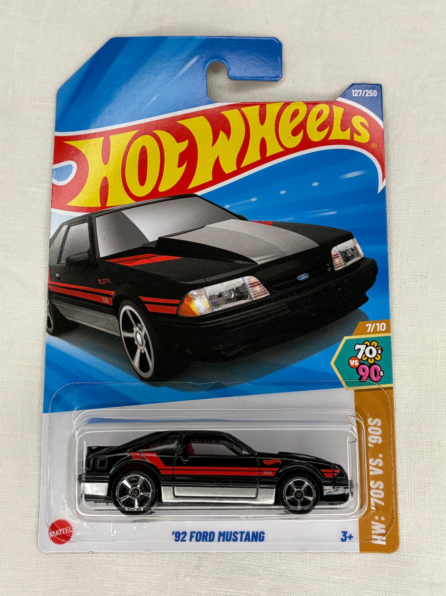 Hot Wheels ’92 Ford Mustang – Black & Red – HW: 70s vs 90s – 2025 Series 7/10 – Mint Card