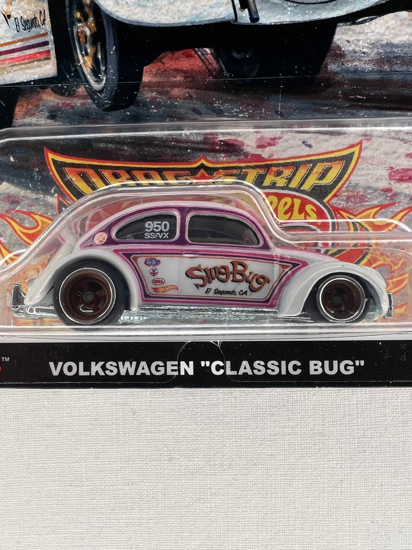 Hot Wheels Premium – Volkswagen “Classic Bug” | Drag Strip Demons | Real Riders | Mint Card